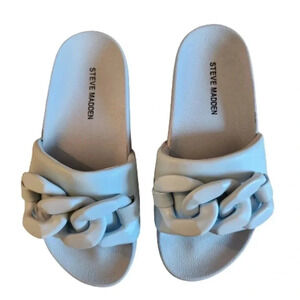 NWT in box Steve Madden  "Safe" style baby blue slide sandals Size 6